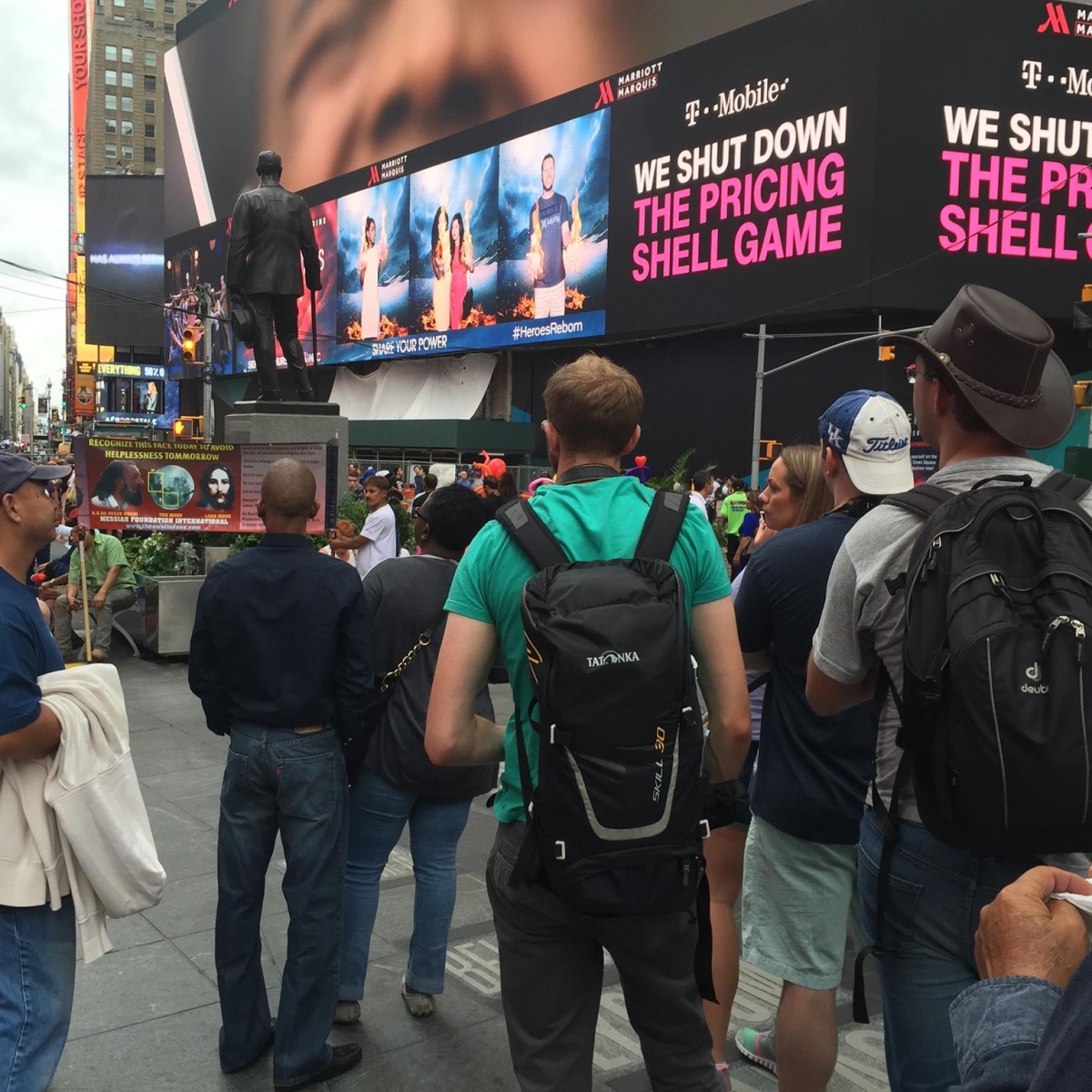 Messiah Foundation USA in Times Square The Awaited One